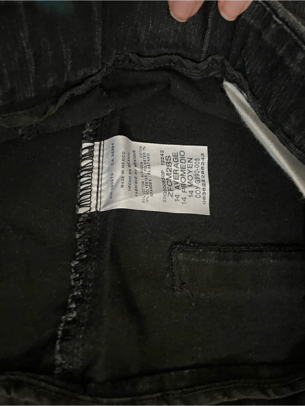 Chic classic COLLECTION Black and Denim Jeans with Subtle Fading - Picture 5 of 11